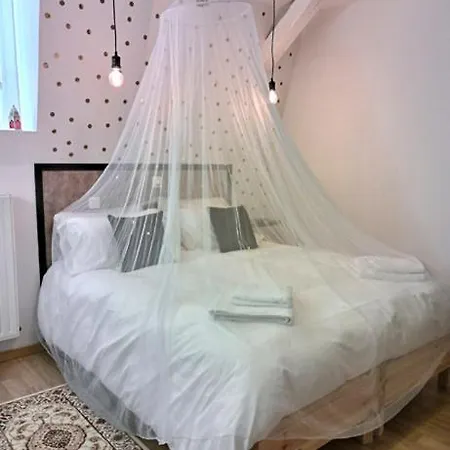 Les Fenelon Апартаменты *