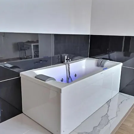 Les Fenelon Апартаменты Le Cateau-Cambresis