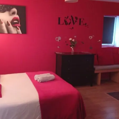 Les Fenelon Апартаменты Le Cateau-Cambresis