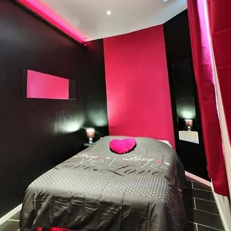 Les Fenelon Апартаменты