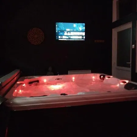 Les Fenelon Апартаменты *